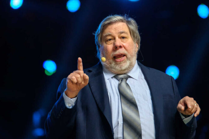 shutterstock_1305722782.jpg Steve Wozniak